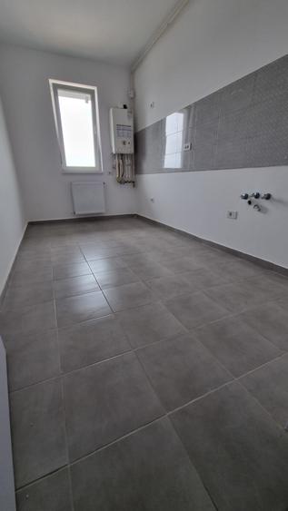 Apartament cu 2 camere decomandat în Central — fotografia 1
