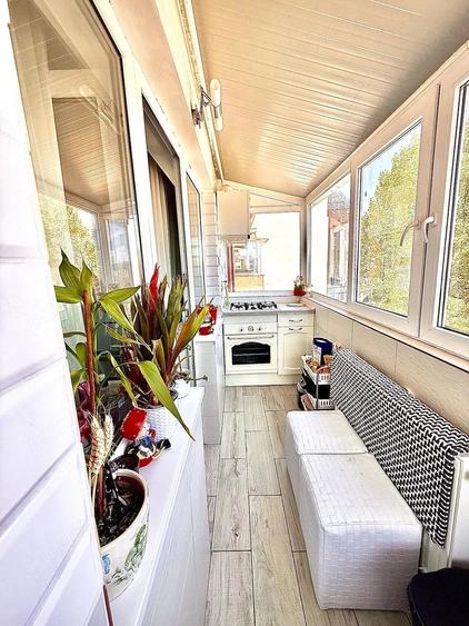 Apartament cu 3 camere decomandat, mobilat în Est