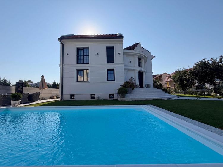 Casă individuală cu 6 camere cu Piscina în Dumbrăvița