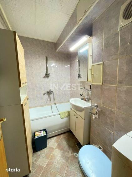 Apartament cu 3 camere în Podu Roș