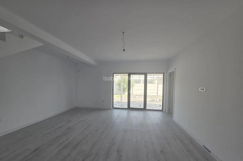 Vila P+M-5 camere-Vedere la Padurea Teghes-Domnesti