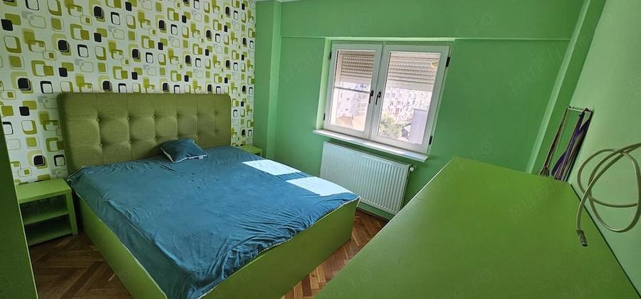 Apartament cu 4 camere decomandat în Calea Dumbrăvii
