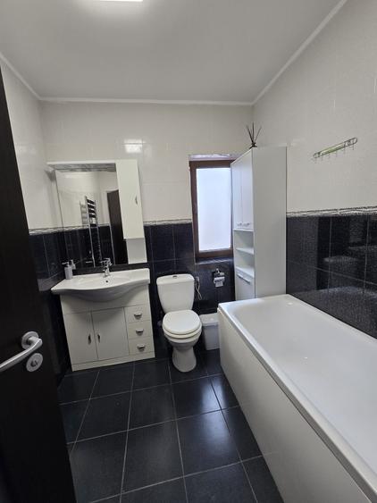 Casă cu 4 camere în Bucium