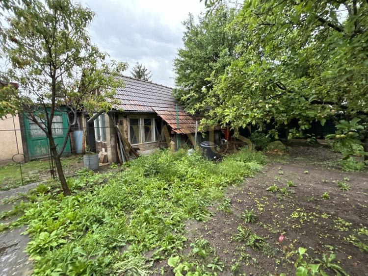 Casă individuală cu 3 camere cu Canalizare în Florești
