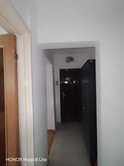 Garsonieră decomandată în Drumul Taberei