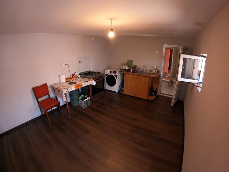 Casă individuală cu 6 camere cu Garaj în Slobozia