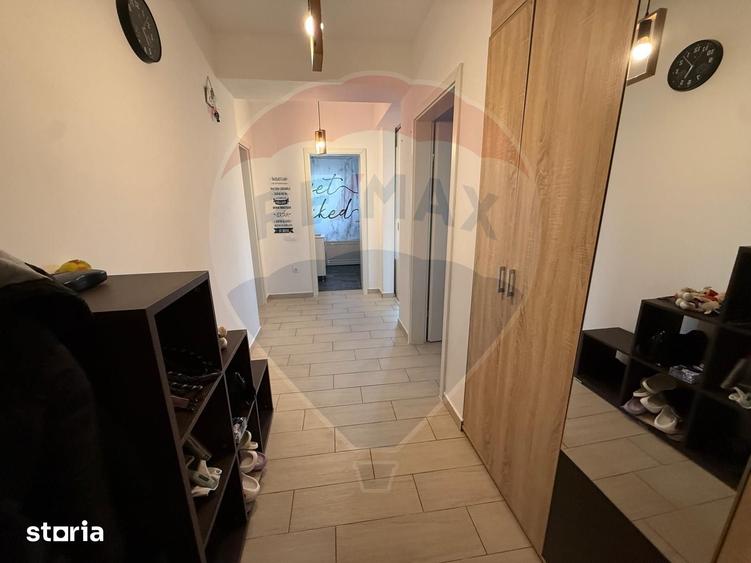 Apartament cu 2 camere decomandat în Sânpetru