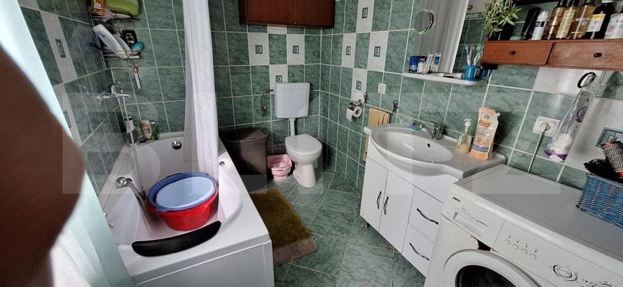 Casă individuală cu 5 camere cu Canalizare în Careiului