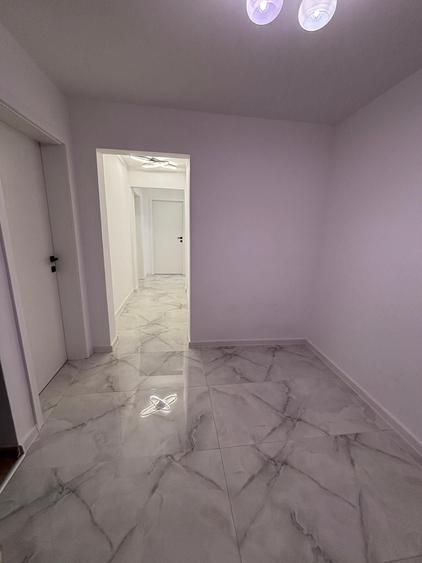 Apartament cu 3 camere decomandat în Dosu Bricii