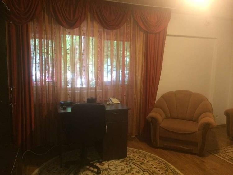 Apartament cu 3 camere semidecomandat în Vatra Luminoasă