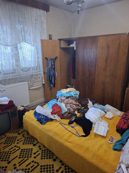 Apartament cu 3 camere nedecomandat în Obor