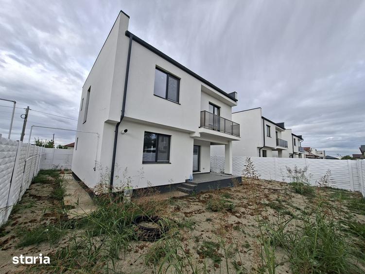 Casa/Vila Parter + 1Etaj/4 camere/Com.Berceni/Comision 0% - 14