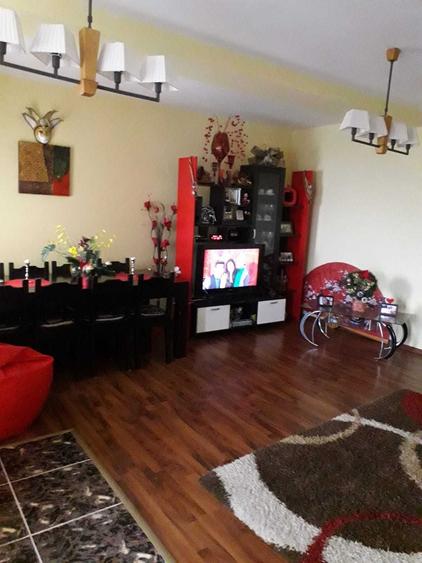 Casă cu 4 camere cu Teren 500 Mp în Bucium