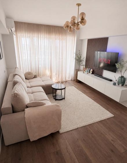 Apartament cu 3 camere semidecomandat în Berceni