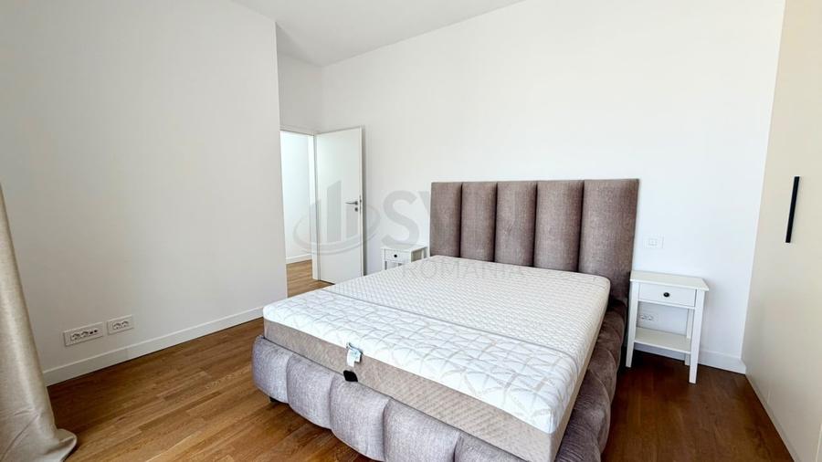 Apartament cu 4 camere semidecomandat, mobilat în Pipera