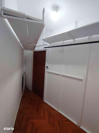 Apartament cu 4 camere decomandat în Cetate