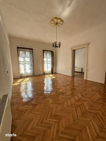 Casă cu 4 camere cu Teren 122 Mp în Central