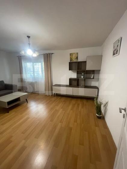 Apartament cu 3 camere decomandat, mobilat în Mărăști