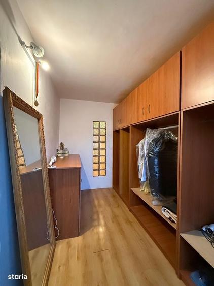 Apartament cu 4 camere decomandat în Central