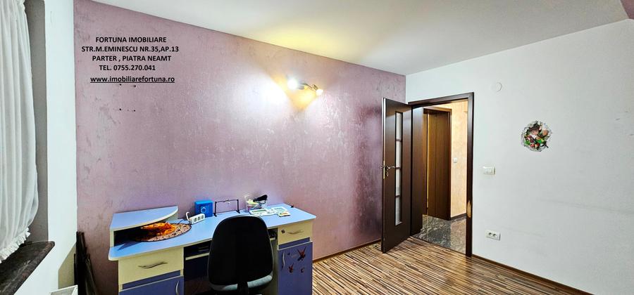 Casă cu 6 camere cu Piscina în Calea Romanului