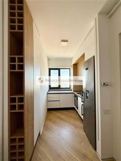 Apartament cu 2 camere semidecomandat, mobilat în Pipera