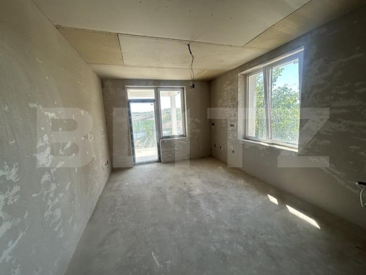 Casă individuală cu 5 camere cu Teren 755 Mp în Chinteni