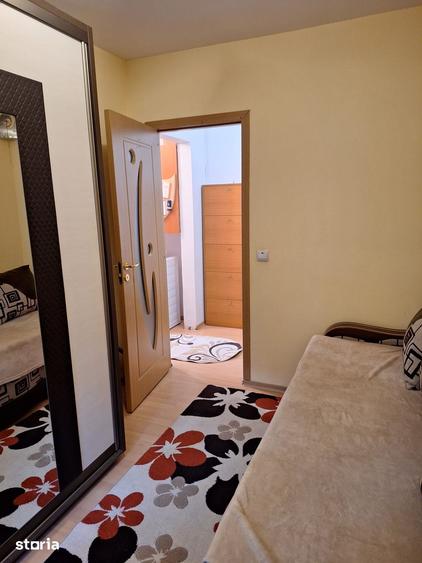 Apartament cu 3 camere decomandat în Baza 3