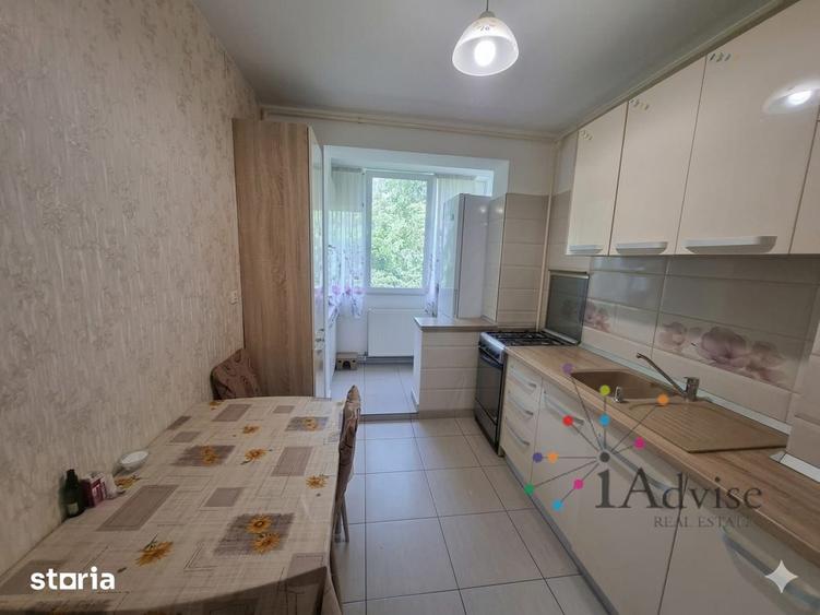 Apartament cu 3 camere semidecomandat, mobilat în Gării
