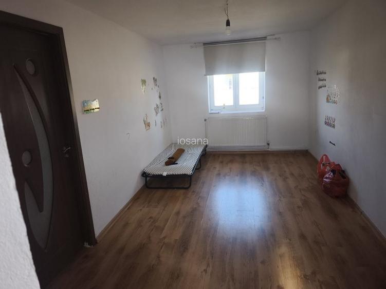 Vand sau schimb cu apartament