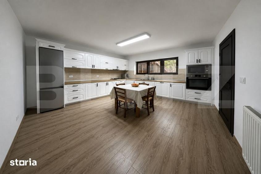 Casă cu 9 camere cu Teren 750 Mp în Bistra
