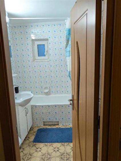 Apartament cu 2 camere semidecomandat, mobilat în Zorilor