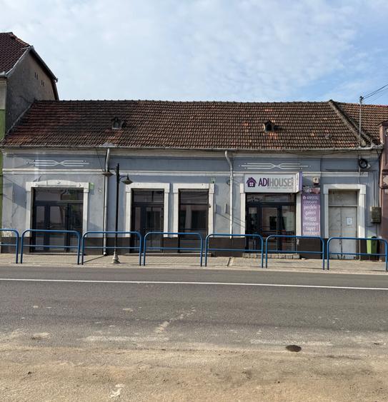 Spațiu comercial, de 150 mp, în Exterior Vest