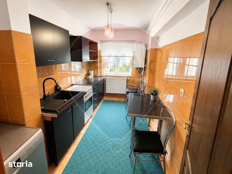 Apartament cu 3 camere decomandat în Central