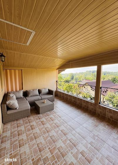 Casă cu 4 camere cu Teren 1670 Mp în Central