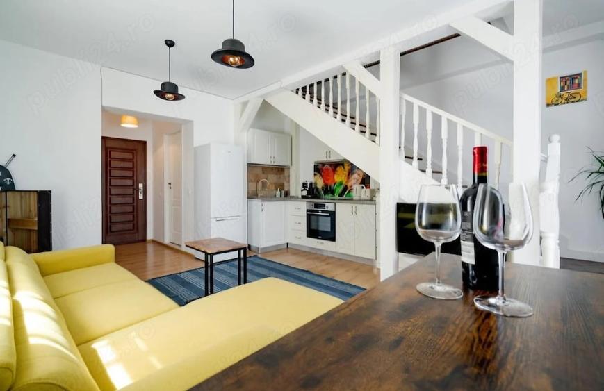 Apartament cu 4 camere semidecomandat în Unirii