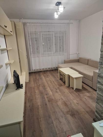 Garsonieră decomandată în Iosia