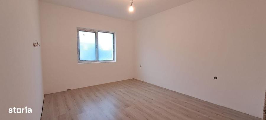 Casă cu 4 camere în Dragomirești-Deal