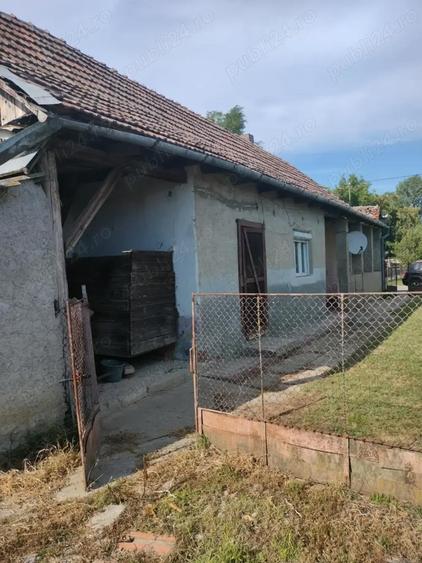 Casă cu 2 camere cu Teren 1900 Mp în Andrid