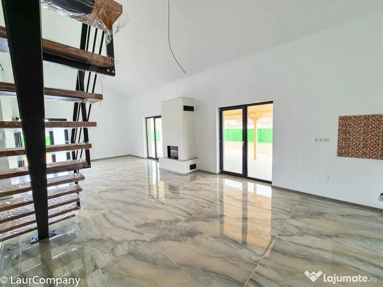 Casă cu 4 camere cu Teren 500 Mp în Drăganu