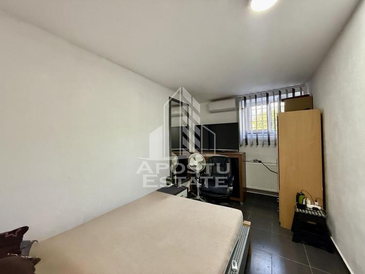 Apartament cu 4 camere semidecomandat, mobilat în Complex Studențesc