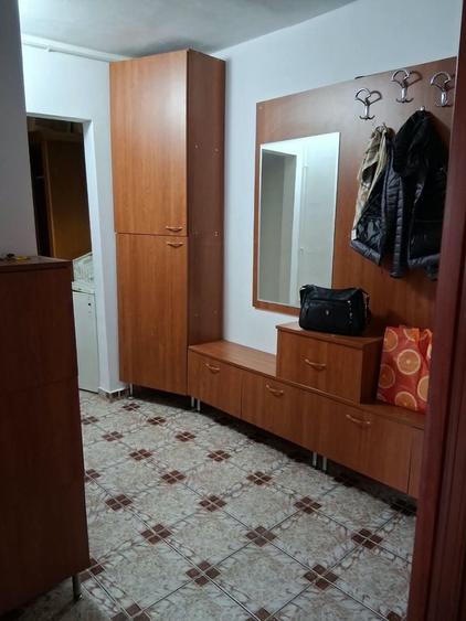 Apartament cu 3 camere decomandat în 1 Mai