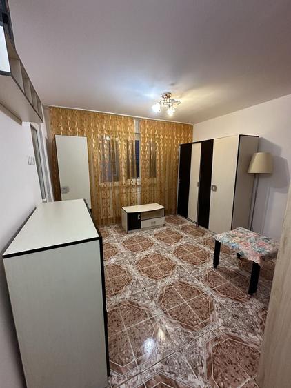 Garsonieră decomandată în Dobroești