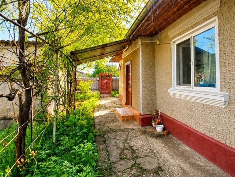 Casă cu 4 camere cu Teren 600 Mp în Central