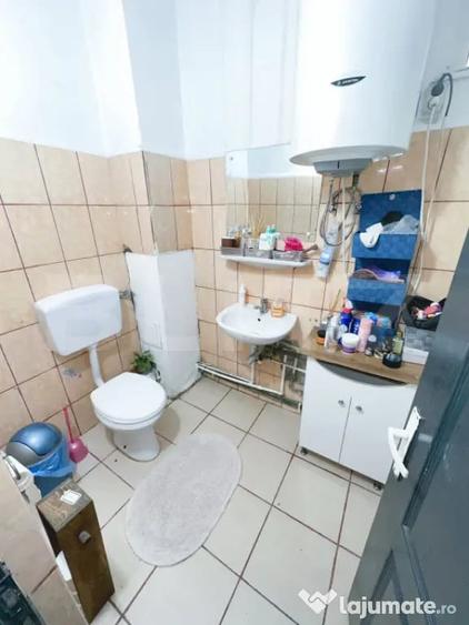 Spațiu comercial, de 350 mp, în Central