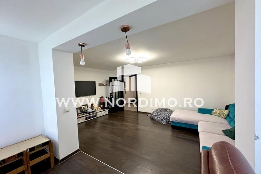 Apartament cu 3 camere decomandat în Drumul Taberei