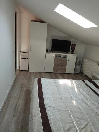 Apartament cu 3 camere semidecomandat în Câmpului