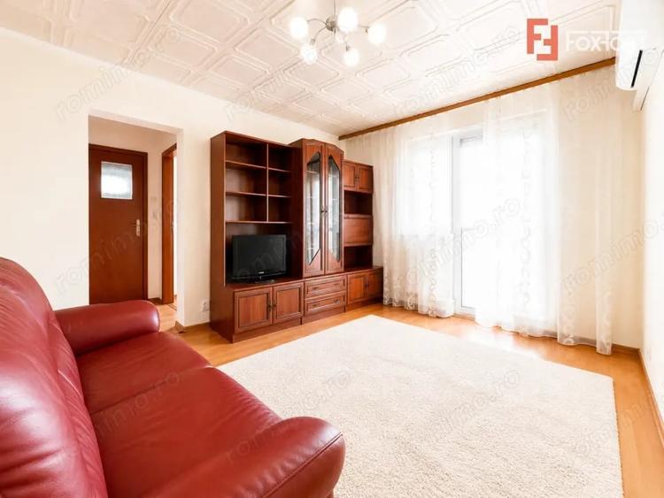 Apartament cu 3 camere semidecomandat în Aurel Vlaicu