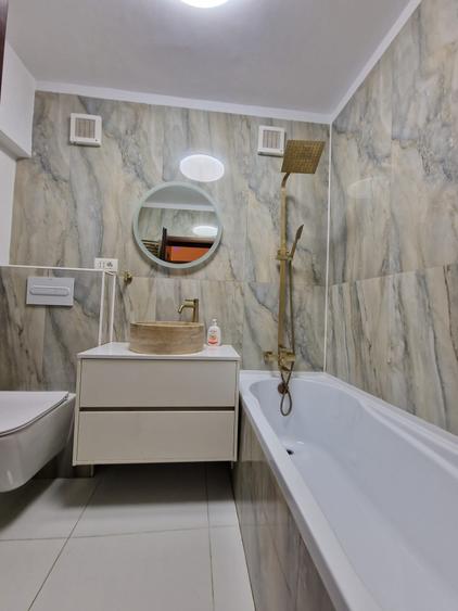 Apartament cu 4 camere decomandat în Decebal
