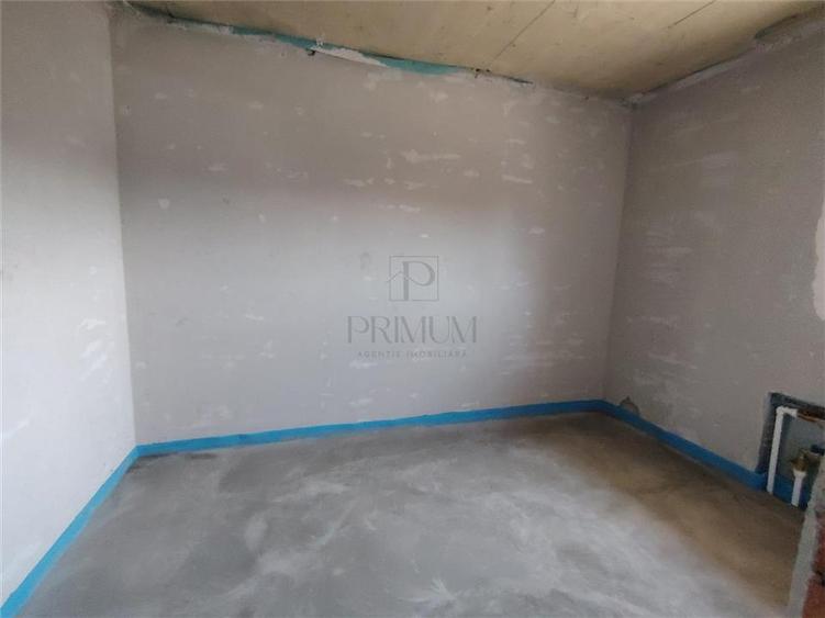 Duplex cu 4 camere cu Canalizare în Moșnița Veche