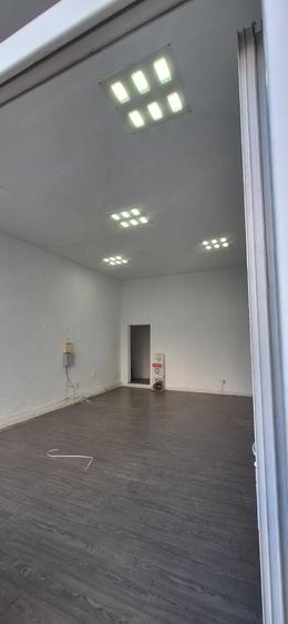 Spațiu comercial, de 43 mp, în Central